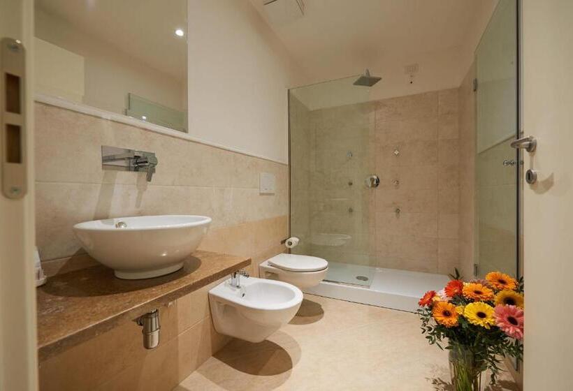 اتاق سوپریور سه تخته, B&b Le Stanze Del Duomo