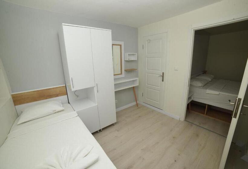Quarto Triplo Economy, Limonata Otel Assos