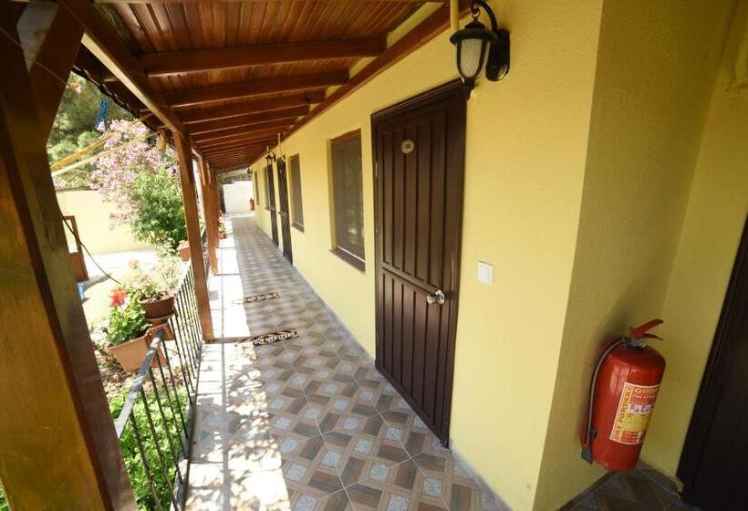 Quarto Economy, Limonata Otel Assos