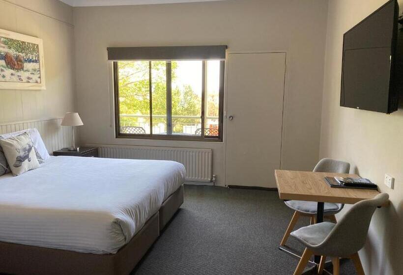 Номер Стандарт с Балконом, Jindy Inn