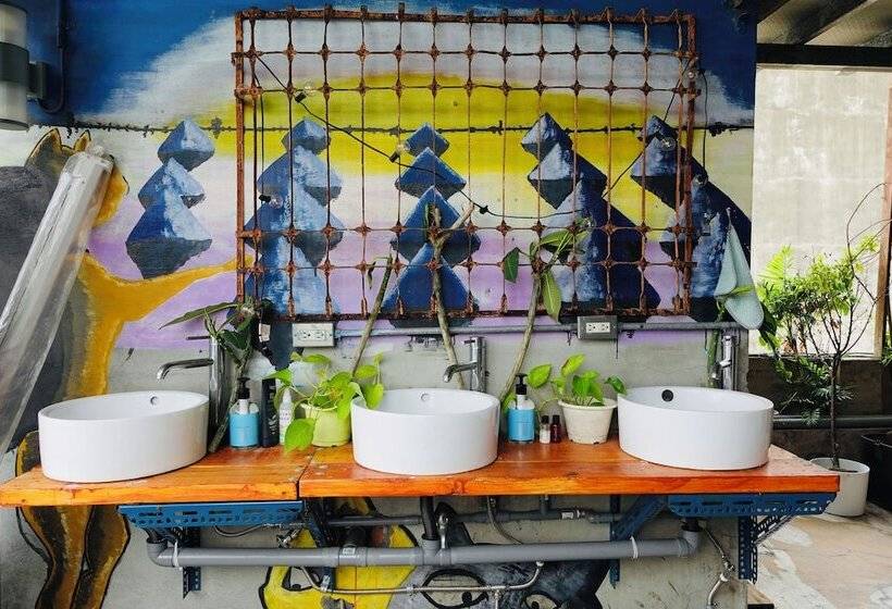 اتاق استاندارد سه تخته با سرویس بهداشتی مشترک, Fuqi Hostel  Heping