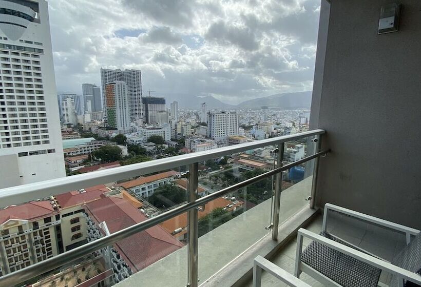 استودیوی لوکس, Lotus Village Nha Trang
