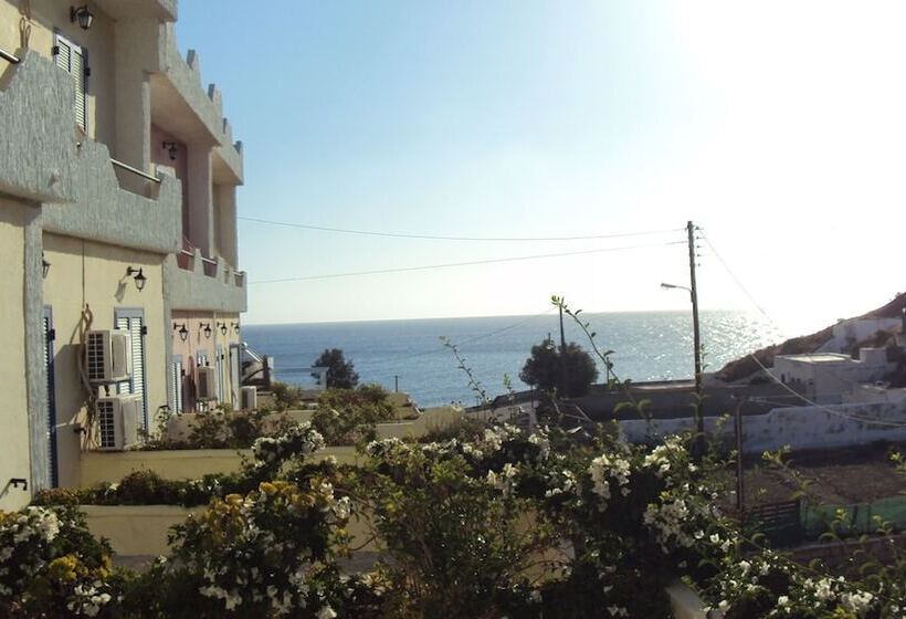 اتاق استاندارد سه نفره, Porto Castello