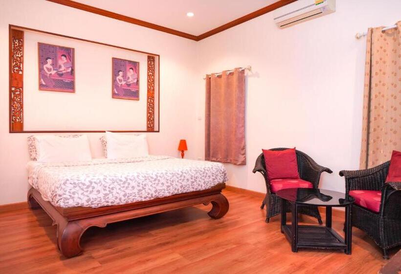 디럭스 룸, Phuket Airport Inn