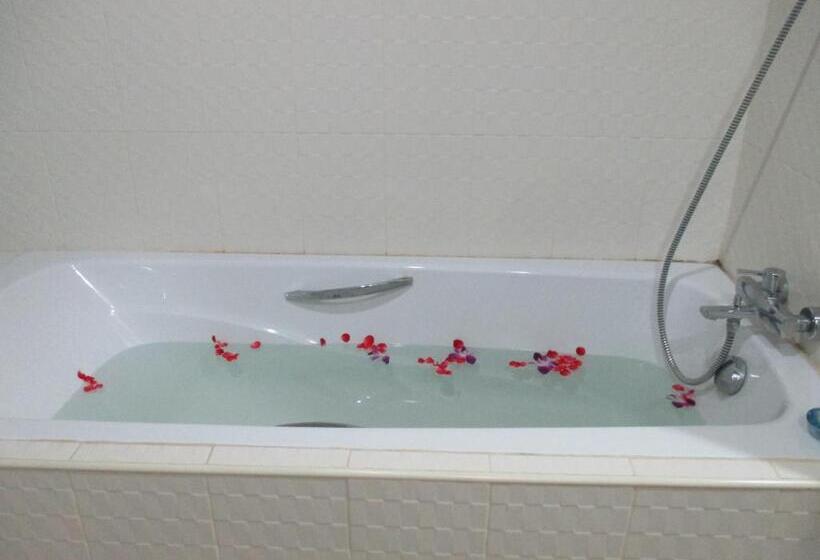 Вилла 1 Спальня Вид на Море, Lipa Bay Resort