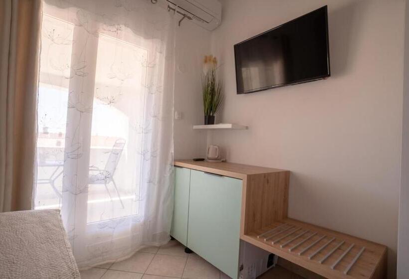 Номер Стандарт Вид на Море, Apartments & Rooms Petra