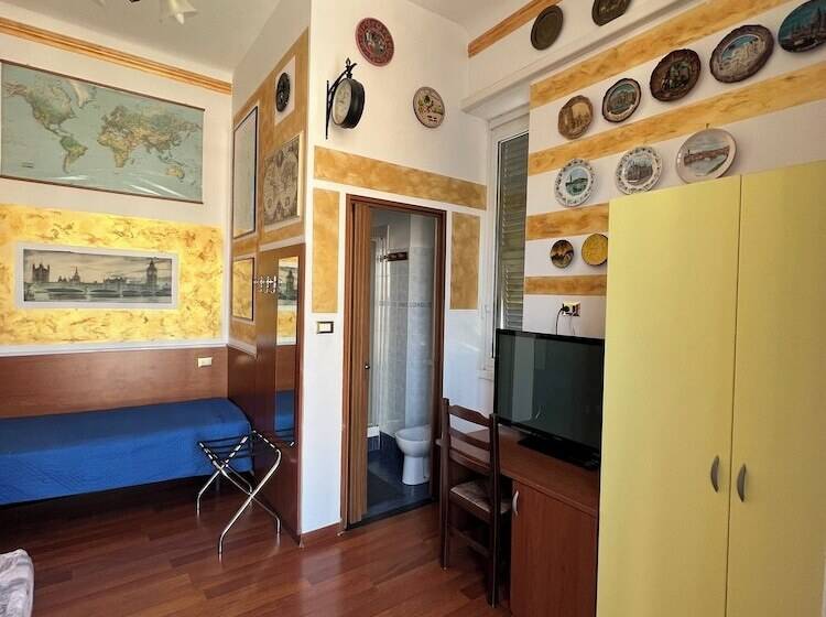 اتاق استاندارد, Albergo Astro