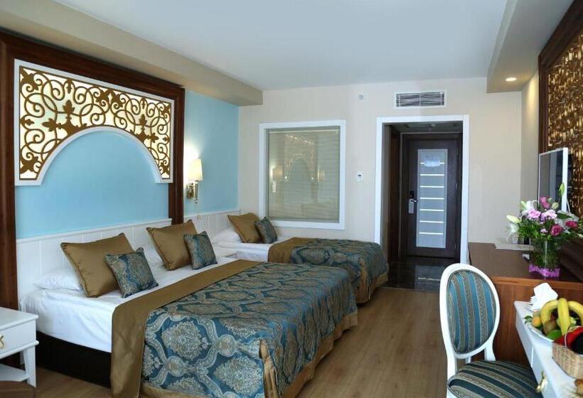 اتاق سه نفره دلوکس با چشم‌انداز دریا, J'Adore Deluxe Hotel & Spa - Ultra All Inclusive