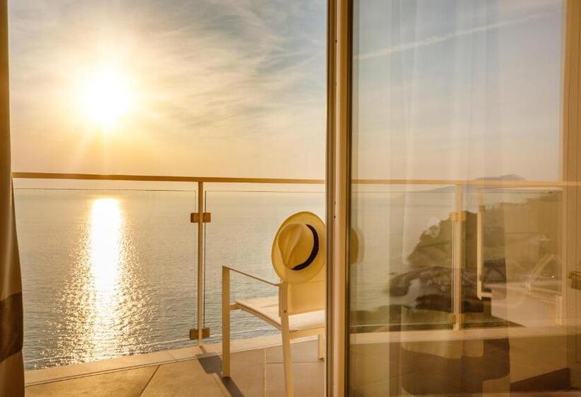 Junior Suite Vista Mare, Villa Fiorella Art