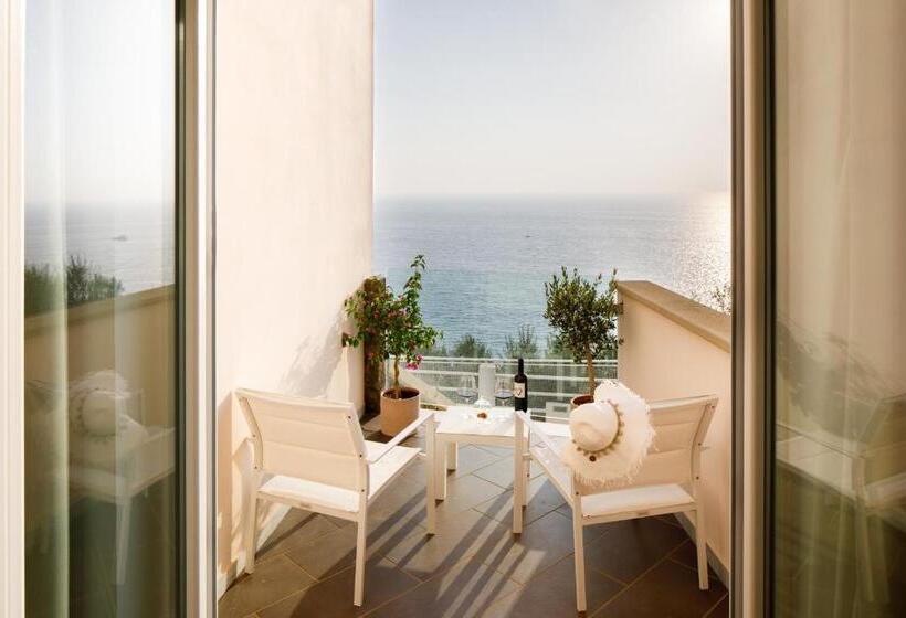 سوییت جونیور, Villa Fiorella Art