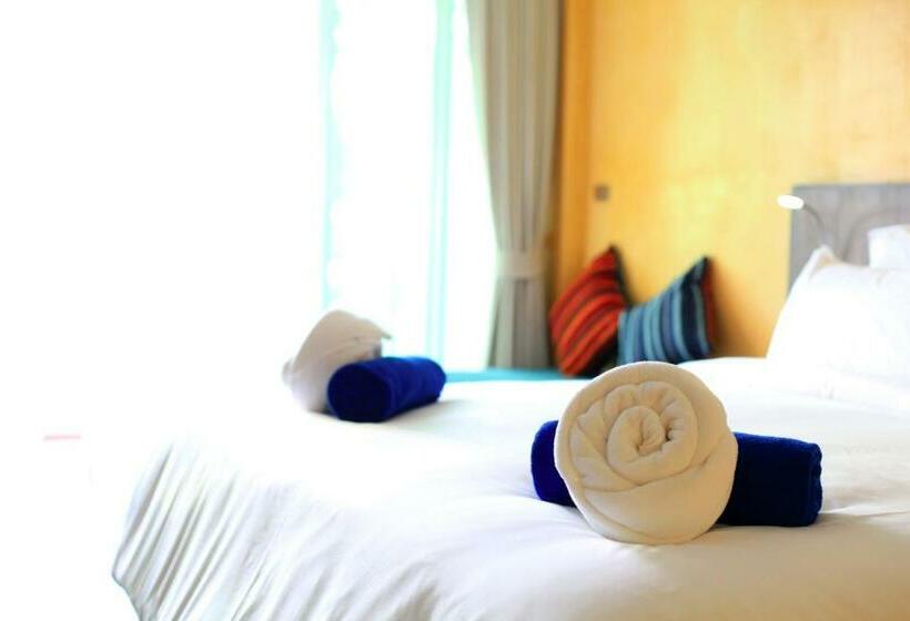 اتاق لوکس, Coriacea Beachfront Boutique Phuket Resort   Sha Plus
