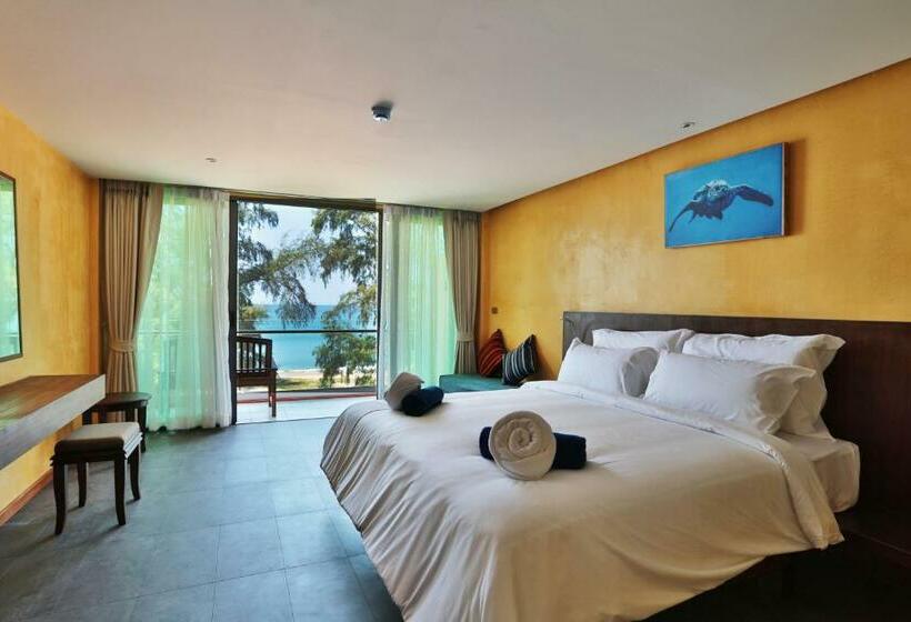 اتاق لوکس با چشم‌انداز دریا, Coriacea Beachfront Boutique Phuket Resort   Sha Plus