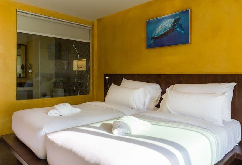 اتاق لوکس, Coriacea Beachfront Boutique Phuket Resort   Sha Plus
