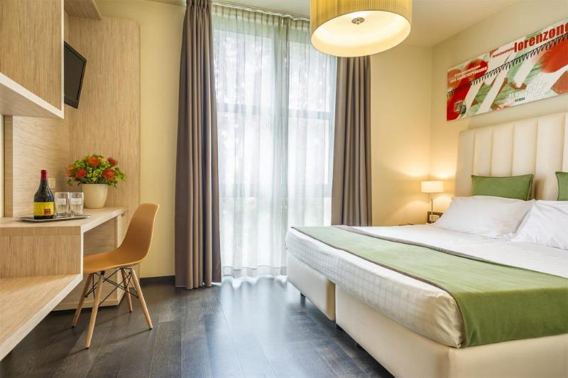 장애인을 위한 스위트, Holiday Inn Express & Suites Lancaster East   Strasburg, An Ihg