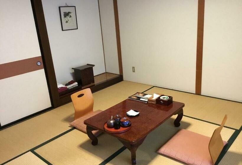 バスルーム共有のトリプルスタンダード, Yakushi No Yu Yumotokan