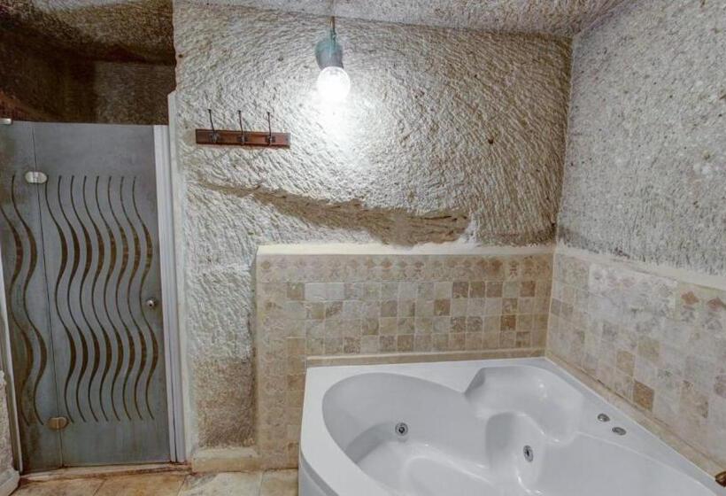 스위트 킹사이즈 침대, Elegance Cave Suites & Restaurant
