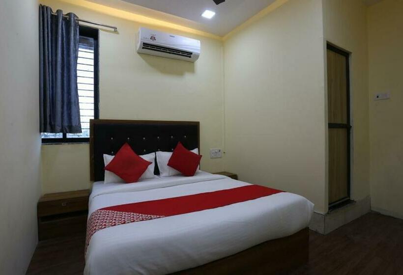 اتاق استاندارد, Crown Near Nesco Center Oberoi Mall Goregaon East