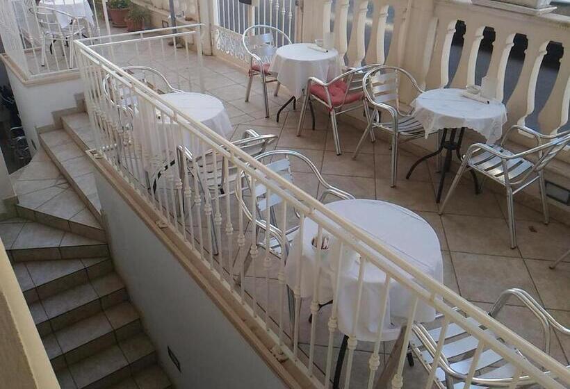 اتاق استاندارد با تخت بزرگ, B&b Marebello