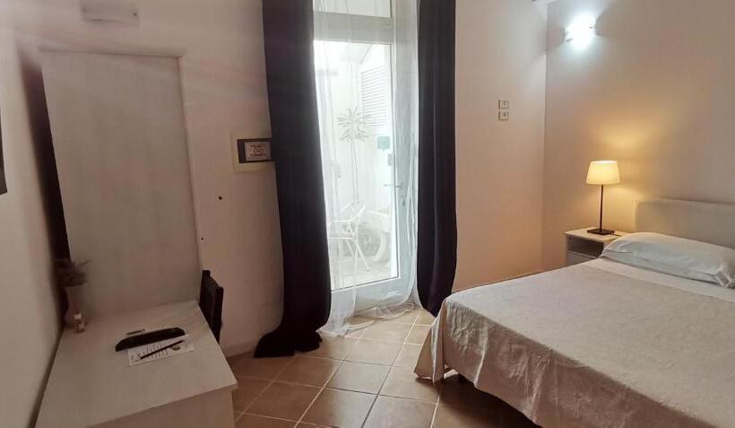 اتاق استاندارد با تخت بزرگ, B&b Marebello