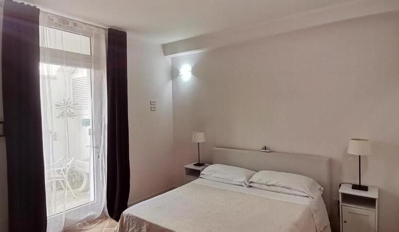اتاق استاندارد با تخت بزرگ, B&b Marebello