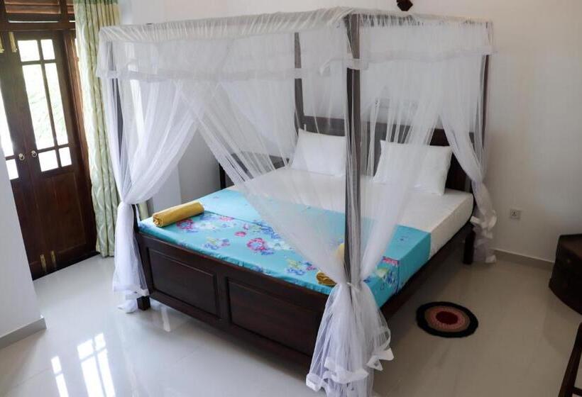 اتاق لوکس با بالکن, Sakura Calm Rest