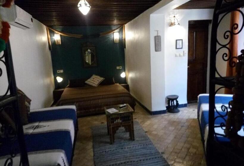 اتاق کلاسیک خانوادگی, Riad Letchina
