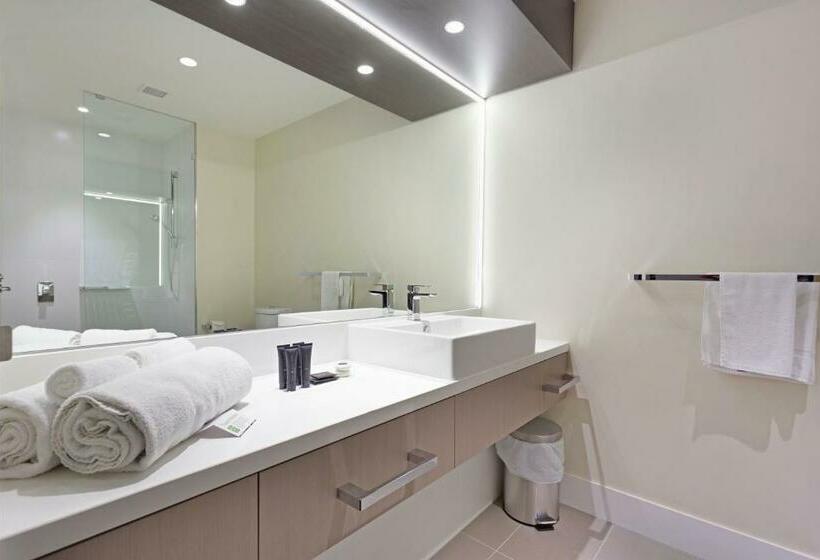 Номер Deluxe Кровать Кинг, Calamvale Hotel Suites And Conference Centre