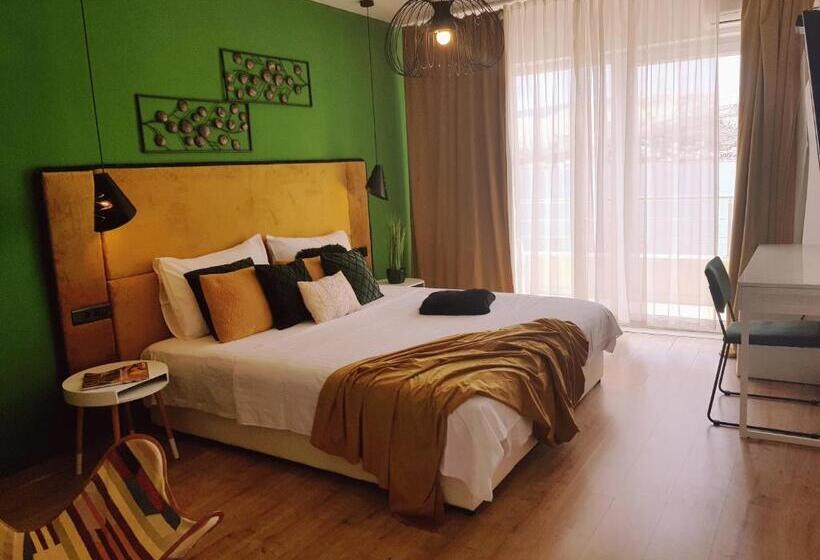 اتاق استاندارد با بالکن و چشم‌انداز دریا, Boutique Villa Revelin