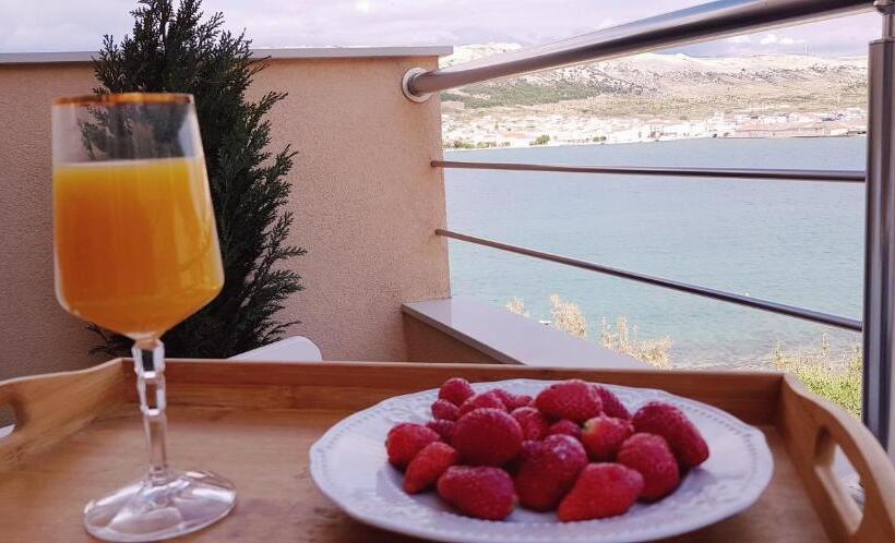 اتاق راحتی, Boutique Villa Revelin
