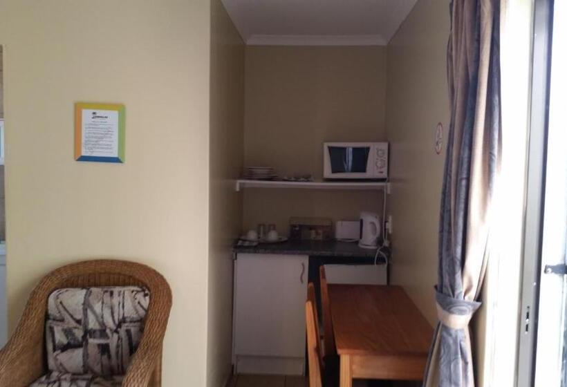 스탠다드 룸, Louhallas Accommodation