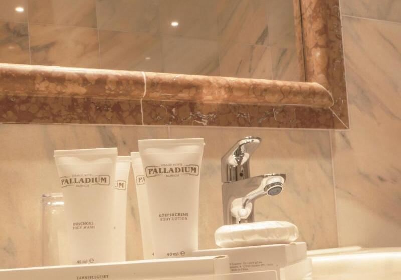 חדר אקונומי, Grand Hotel Palladium