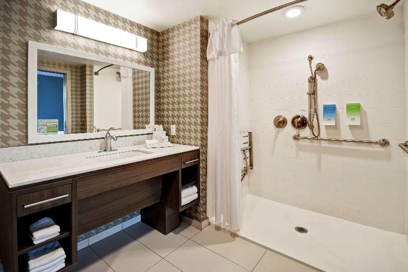 Standard Studio, Capitol Residence