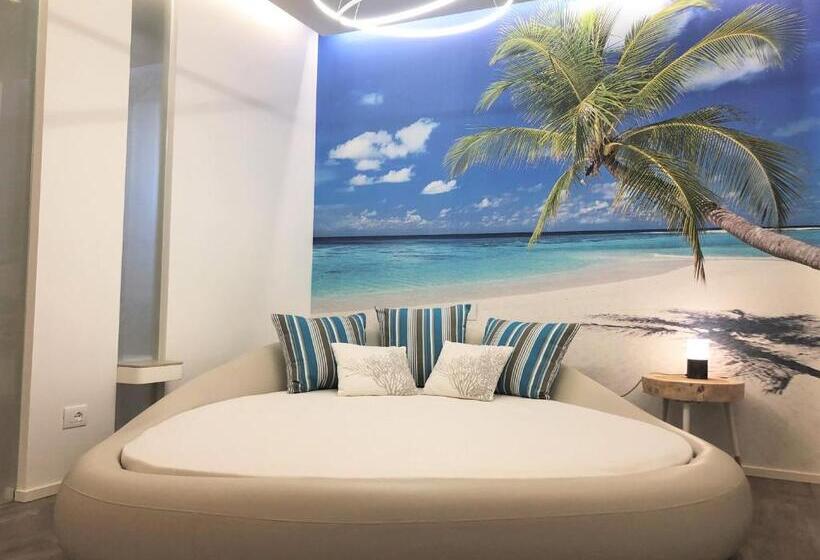 Deluxe Suite Sea View, Liberty Beach   Parking & Beach Included