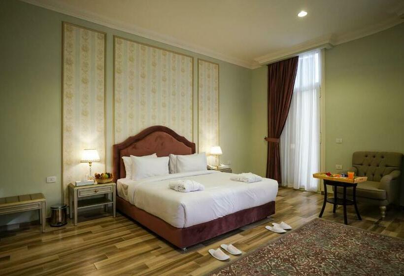 Suite Vista Ciudad, Savoy Hotel Elminya