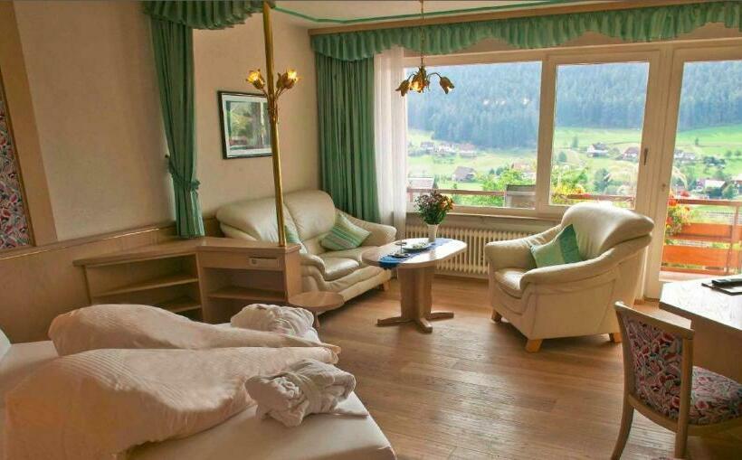 Номер Deluxe с Балконом, Wellnesshotel Sonnenhalde Tonbach