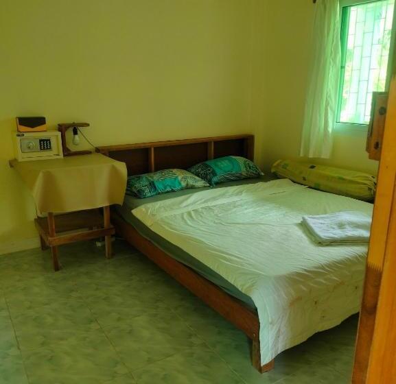 Семейное Бунгало, Baan Namthip Homestay Trang บ้านน้าทิพย์ โฮมสเตย์ตรัง