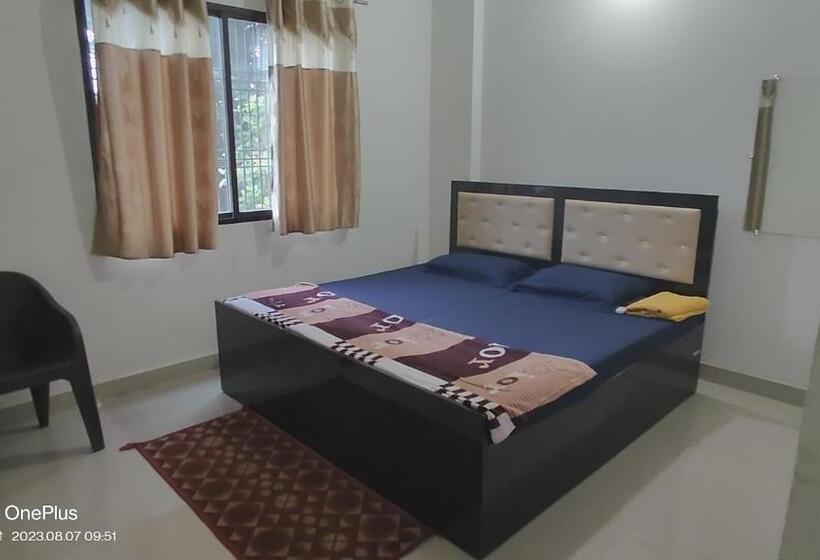 デラックスルーム, Skv Sharma Ji Home Stay