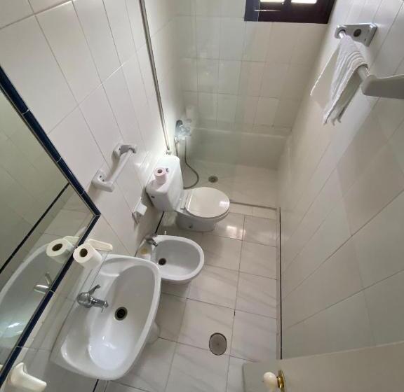 标准间, Hostal Carlos Iii