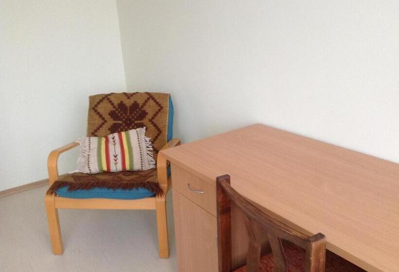 اتاق استاندارد سه نفره, Hostelis Zaļā Muiža