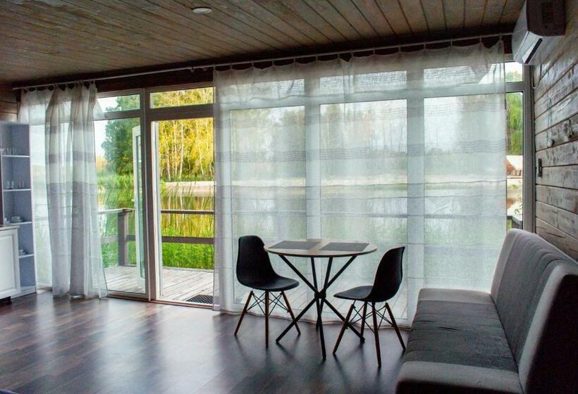 1 Bedroom Apartment Lake View, Kaniv Fishclub