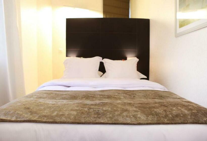 اتاق استاندارد یک نفره, Logis Hôtel Ettenheim