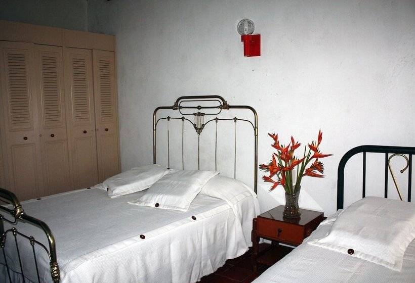 4인용 스탠다드 룸, Finca Hotel El Rosario