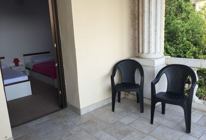 Triple Room Sea View, Ruža