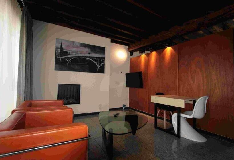 침실 2개 아파트, Amosa Liège City Centre