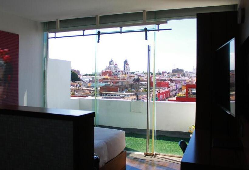 غرفة ديلوكس مزودة بشرفة, Ikonik Hotel Puebla