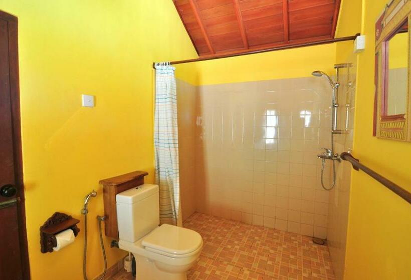 샬레, The Waves Beach Chalets