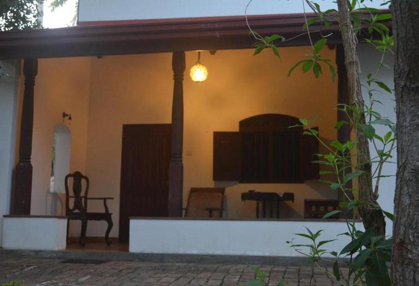 스탠다드 룸, The Waves Beach Chalets