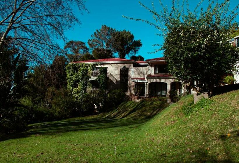 سوییت اجرایی, Southern Light Country House
