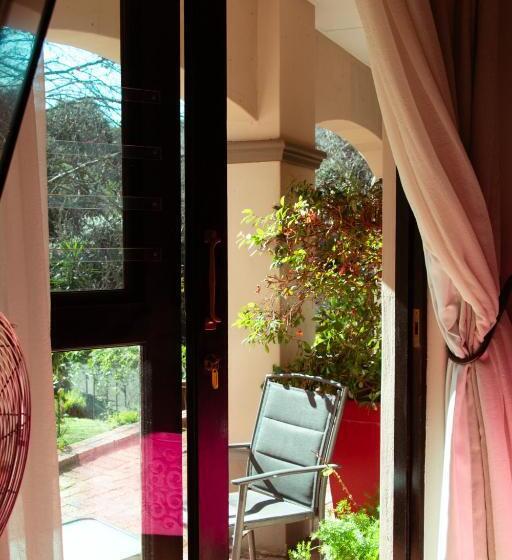 اتاق استاندارد با چشم‌انداز باغ, Southern Light Country House