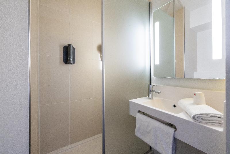 اتاق استاندارد چهار تخته, B&b Hotel Perpignan Sud Marché International